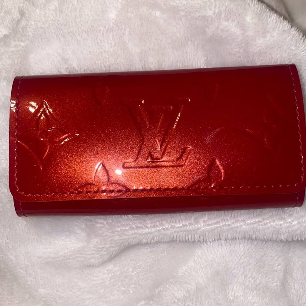 Louis Vuitton Pomme D’Amour 4 Key Holder LIKE NEW